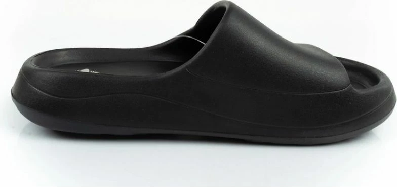 Papuqe për femra Joma, të zeza