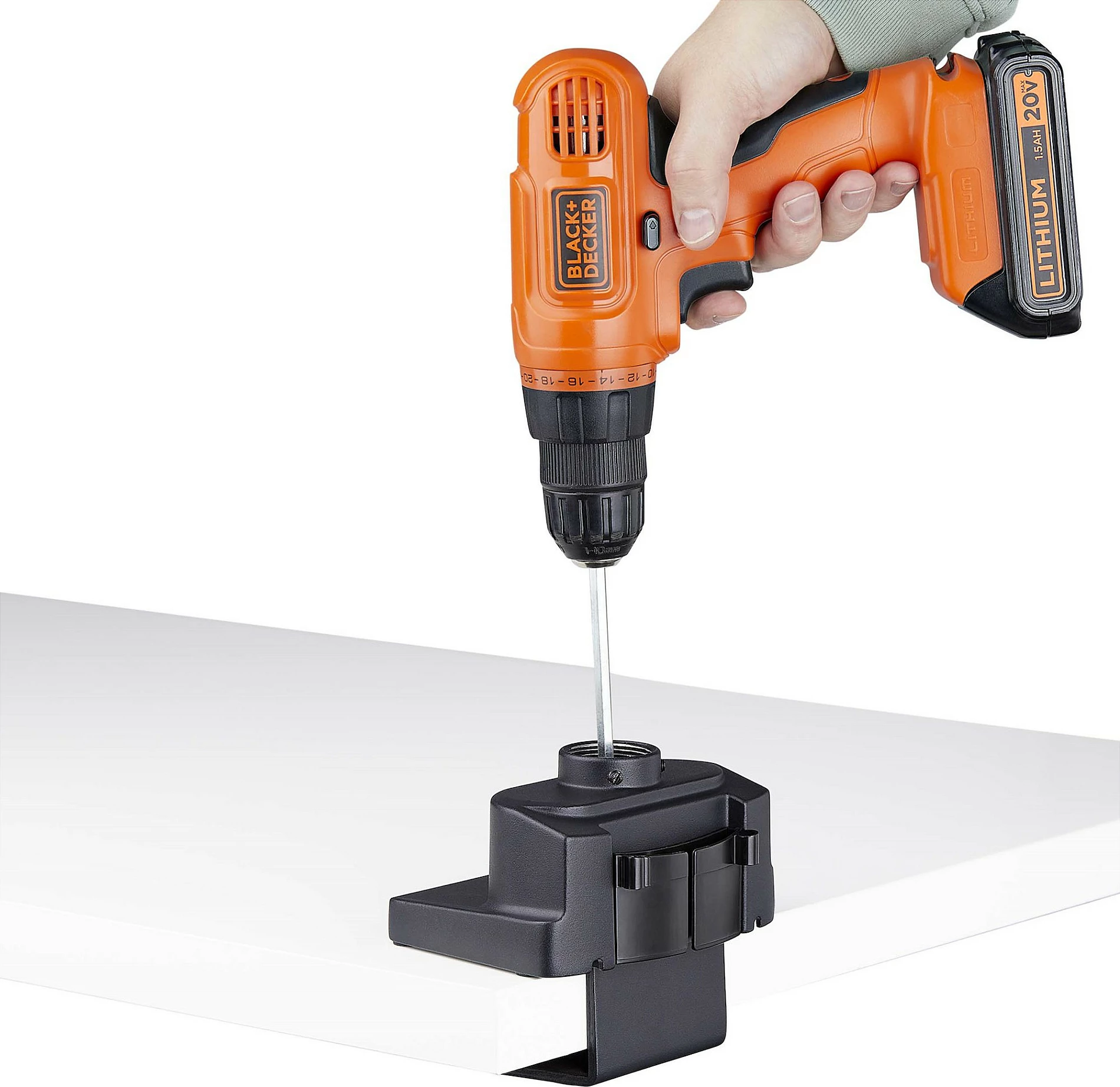 Mbajtëse tavoline për 3 monitorë StarTech, deri 27", VESA 75x75/100x100, clamp/grommet, e zezë