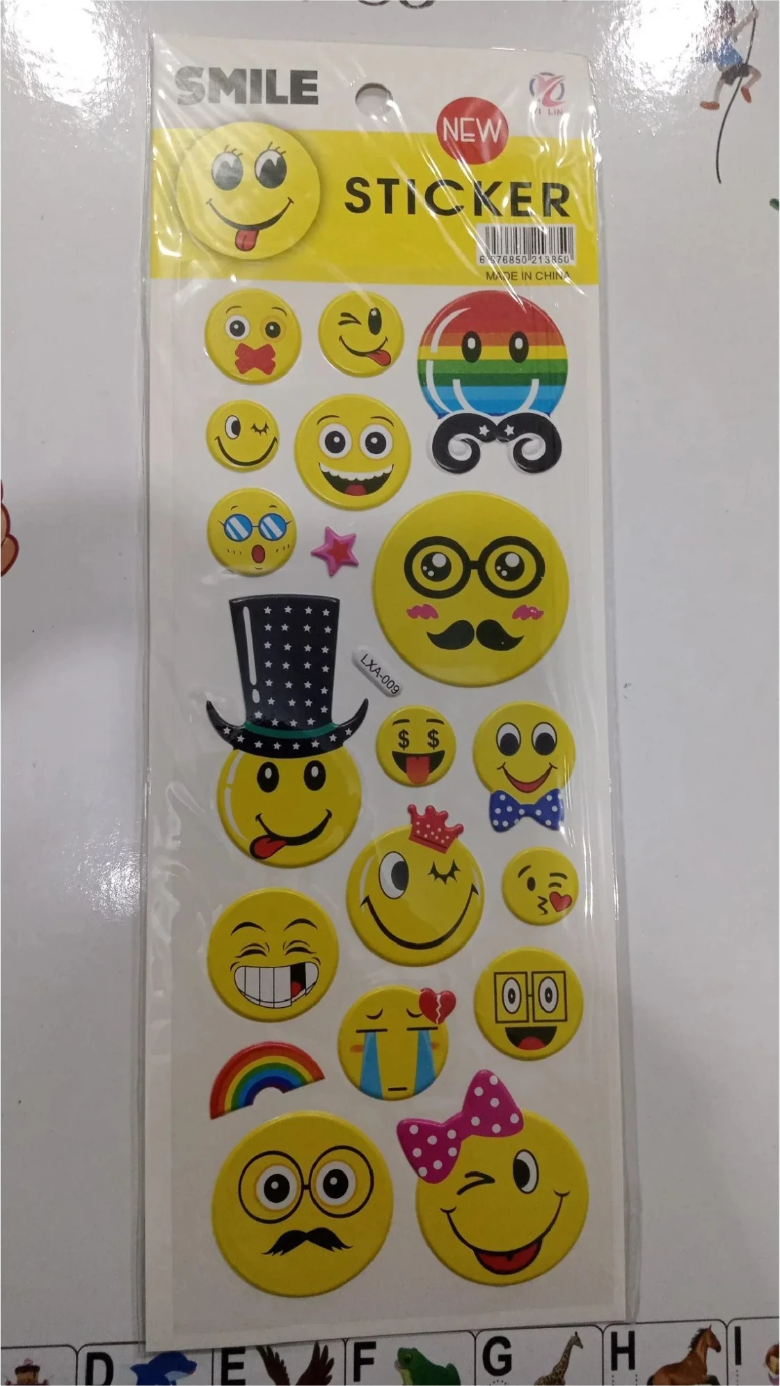 Sticker 3D Smile Emoji – Fletë Dekorative