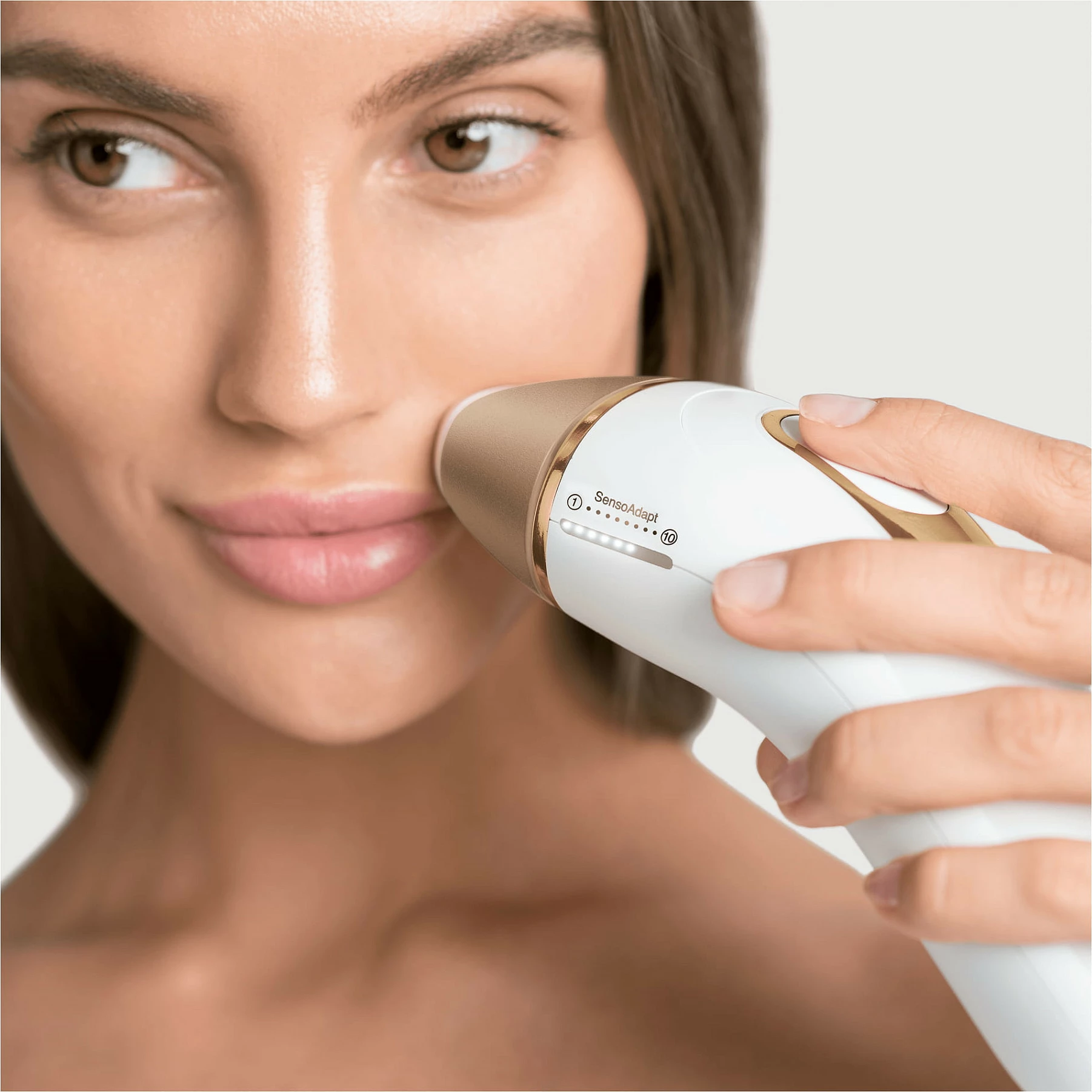 Depilator IPL Braun Silk-expert Pro 5 PL5243, 125 shkrepje, sensor Skin Pro 2.0, gold/bardhë