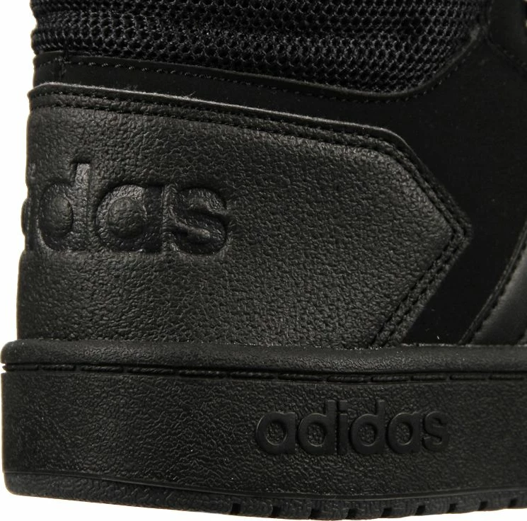 Atlete basketbolli adidas për meshkuj, të zeza [Madhësia: 45 1/3]