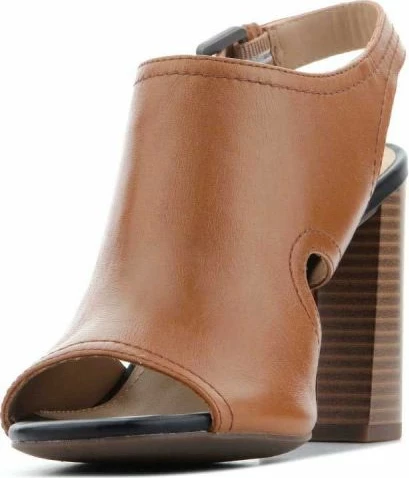 Këpucë femrash Geox, karameli