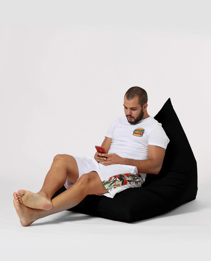 Qese ulëse për kopsht, formë piramide, e zezë, Atelier del Sofa, Pyramid Big Bed Pouf