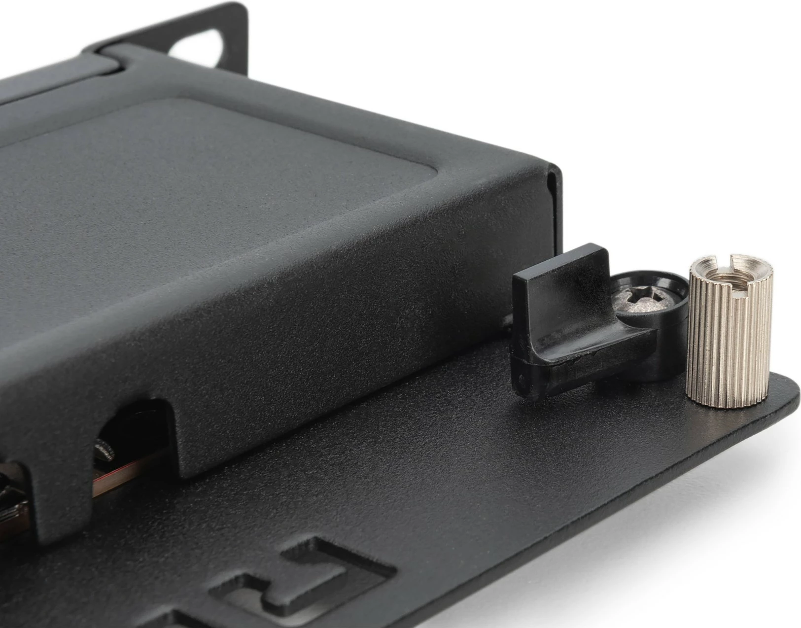 Patch panel Digitus Cat6a 8-portë, rackmount, i zi