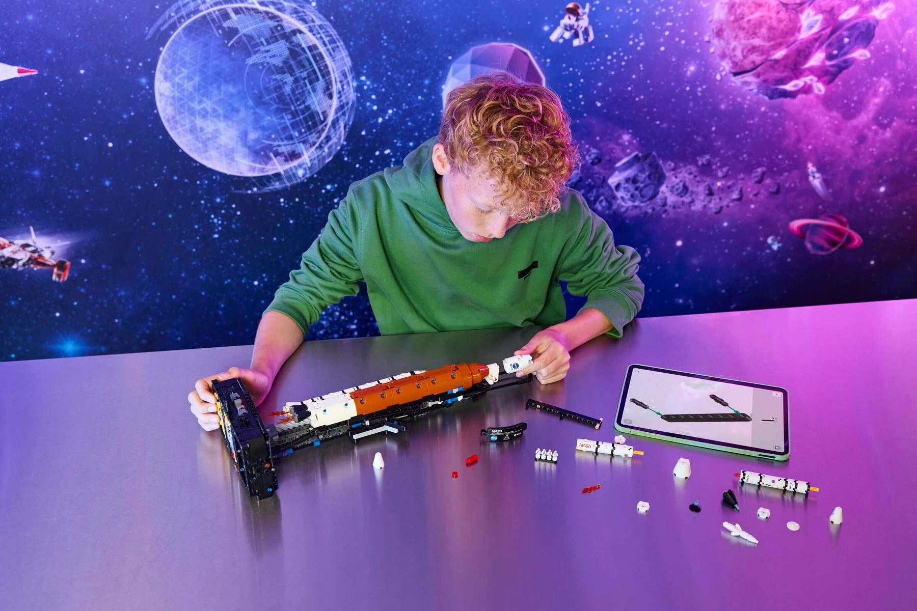 Set ndërtimi LEGO Technic NASA Artemis Space Launch System Rocket 42221, 632 copë, 70 cm