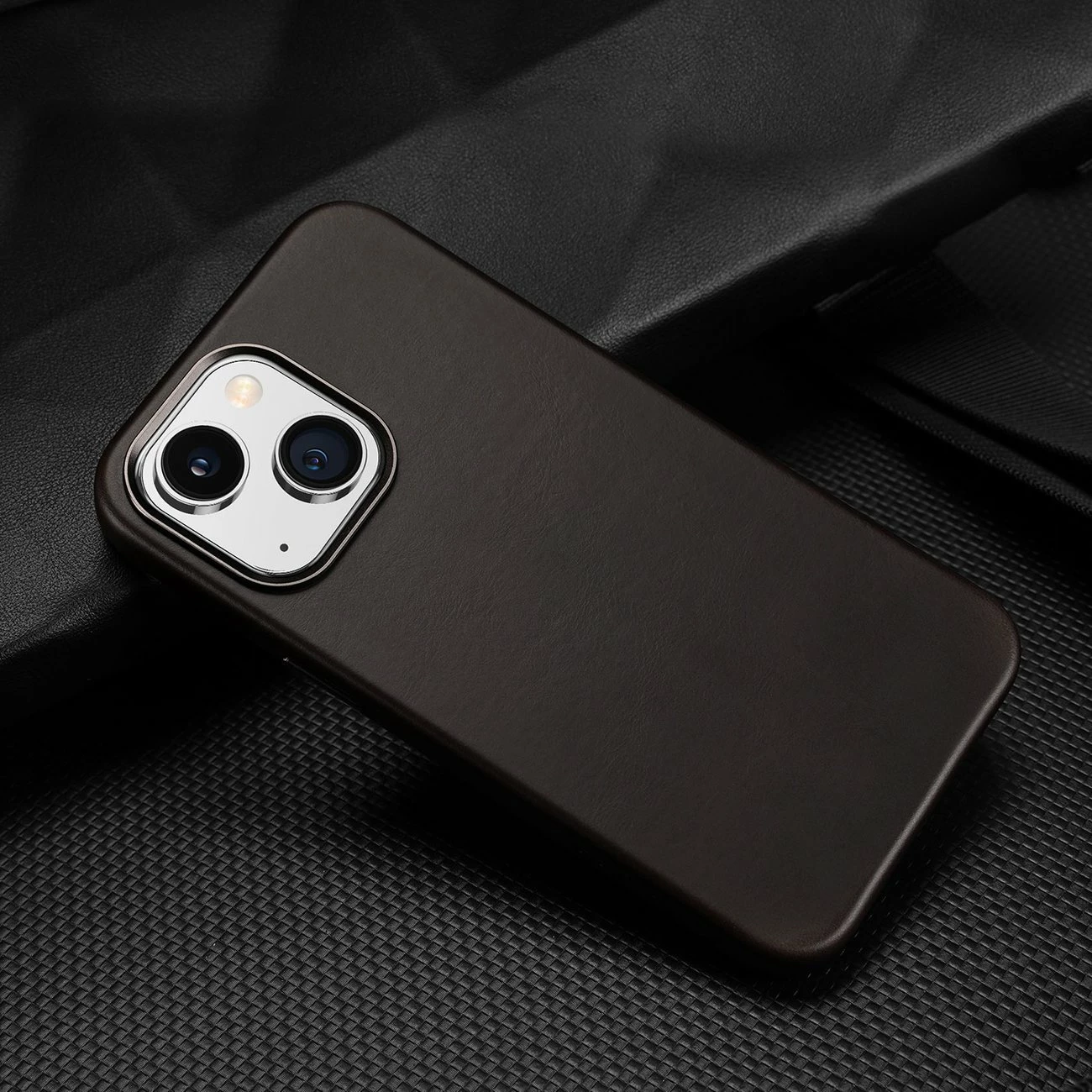 Mbështjellës Dux Ducis Naples për iPhone 14 Plus, lëkurë, MagSafe, Kafe e errët