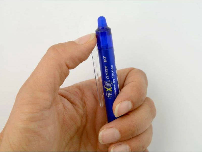 Stilolaps gel i fshishëm, Pilot Frixion Clicker BLRT-FR7-B 0.7 mm me klik, i zi