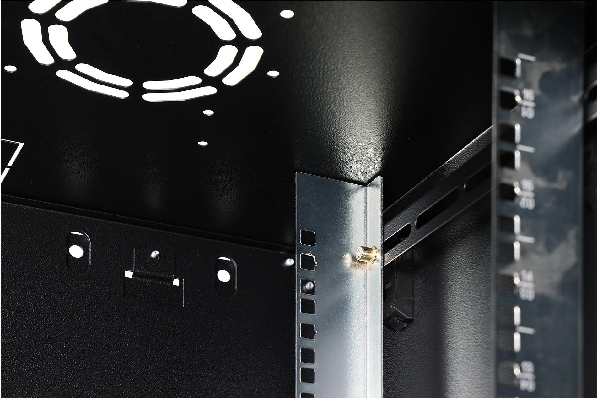Kabinet rrjeti në mur Digitus Dynamic-N 16U, 600x450mm, derë xhami, i zi