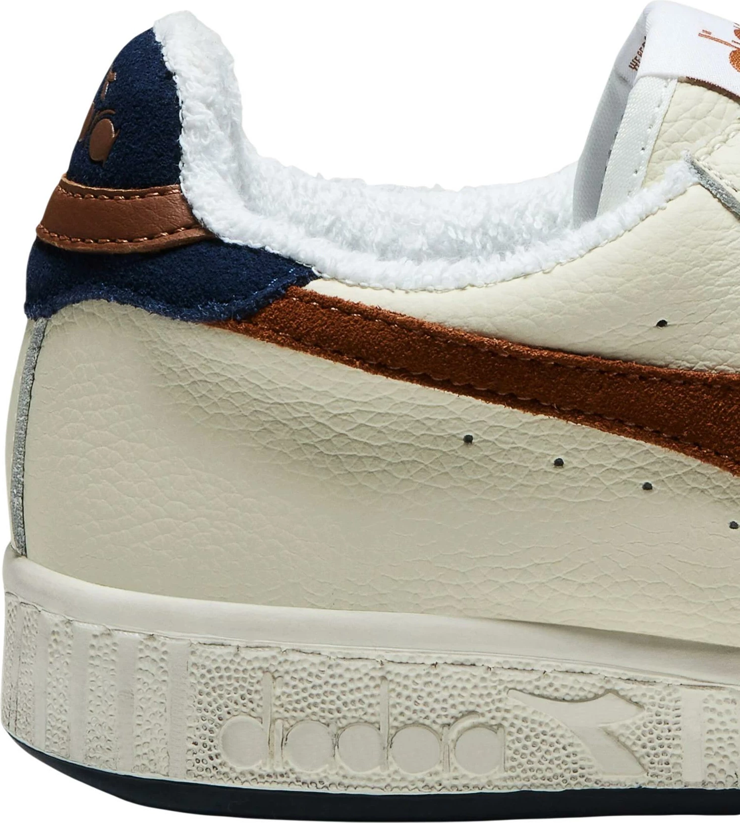 Atlete për meshkuj Diadora Game Low Suede Towel 501.184.100, bezhë/kaltër [Madhësia: 43]