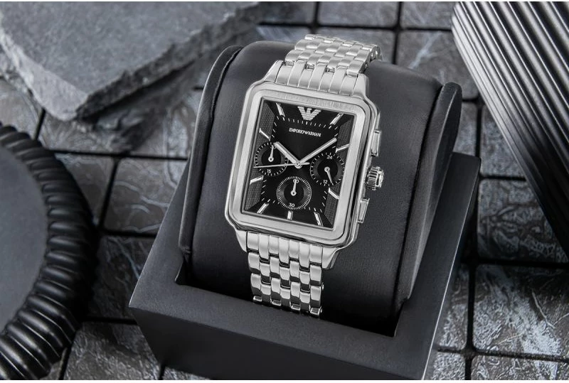 Orë dore meshkujsh Emporio Armani Diego AR11751, argjend me të zezë, set me kuti