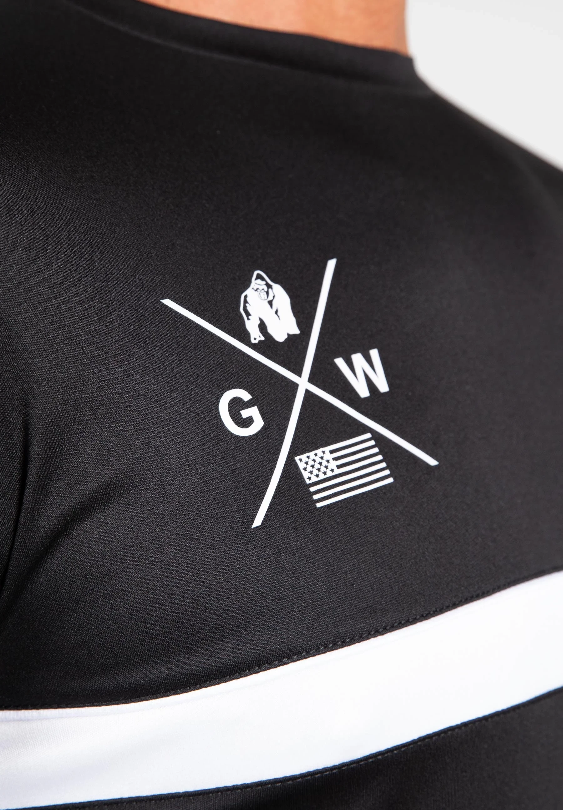 Vernon T-Shirt - Black [Madhësia: S]