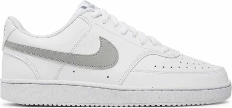 Atlete për meshkuj Nike, të bardha