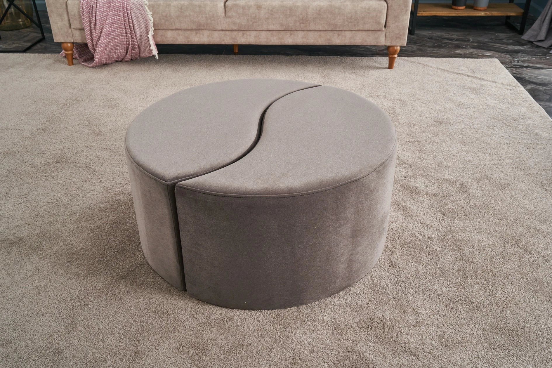 Puf Atelier del Sofa, kadife, ngjyrë mink, 80x40x80cm