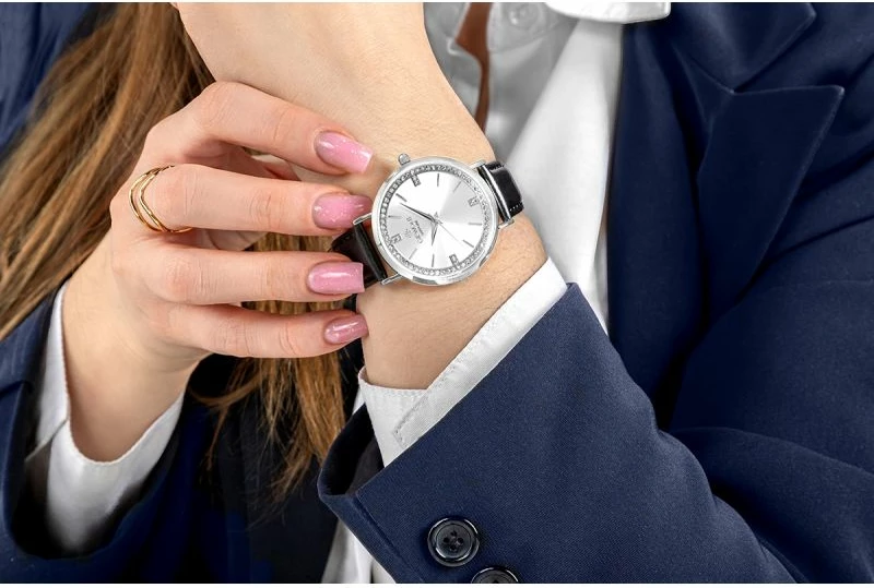 Orë dore femrash Giewont GW5390-A1, argjend, rrip lëkure i zi