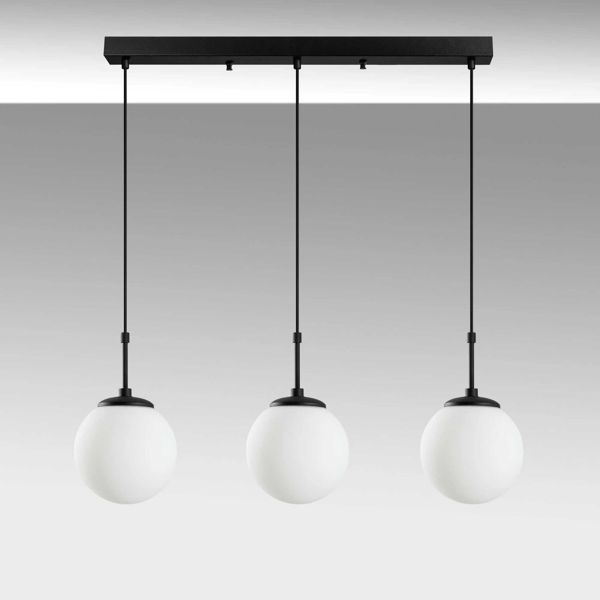 Llambë tavani Opviq Orbital, ngjyrë e zezë, 87x20x120cm