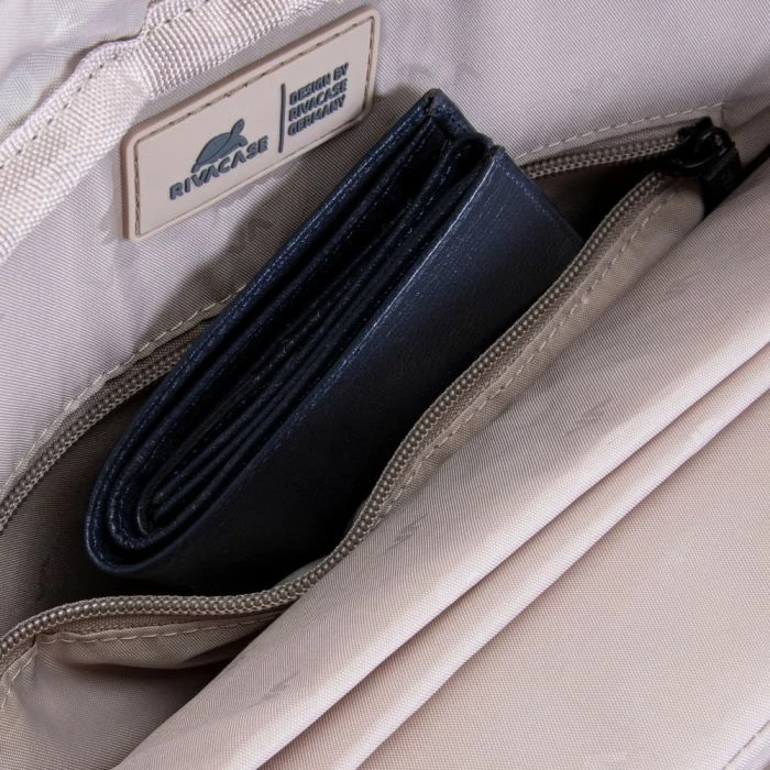 Çantë laptopi RIVACASE 7931 15.6 inç, e papërshkueshme nga uji, me rrip, e zezë