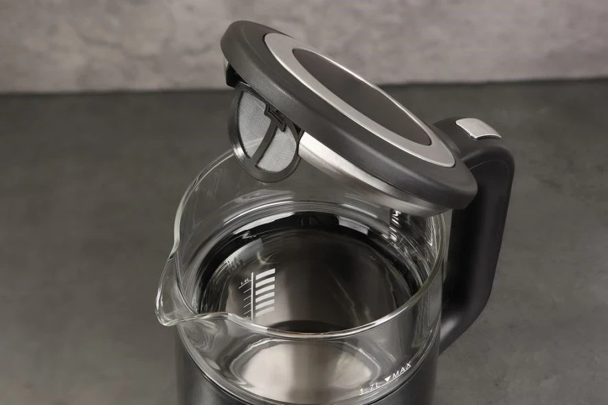 Vluese uji ELDOM C530 NEVO, 1.7 L, 2200 W, e zezë/transparente