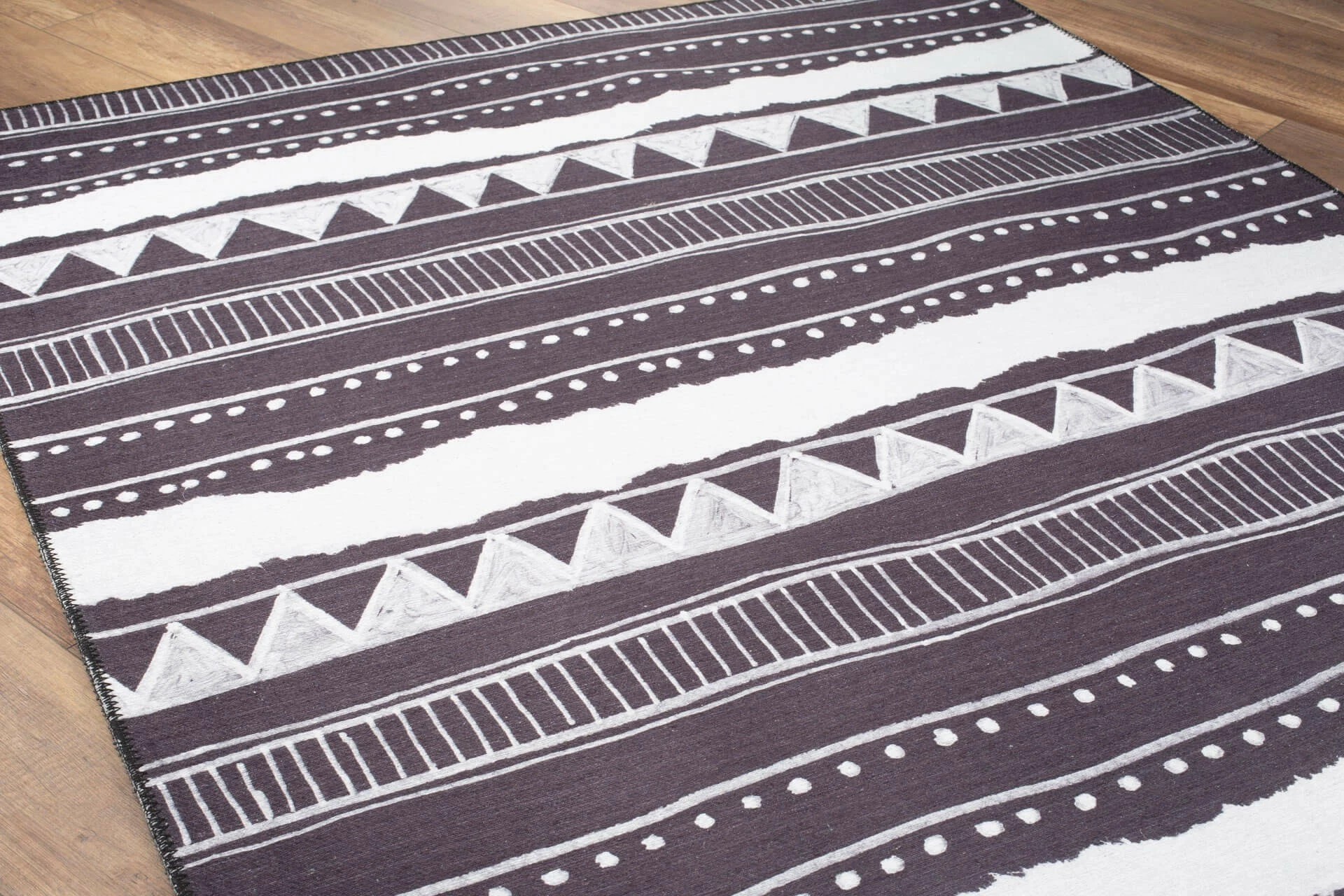 Qilim i madh, model Hypnose, 230x330cm, ngjyrë e zezë