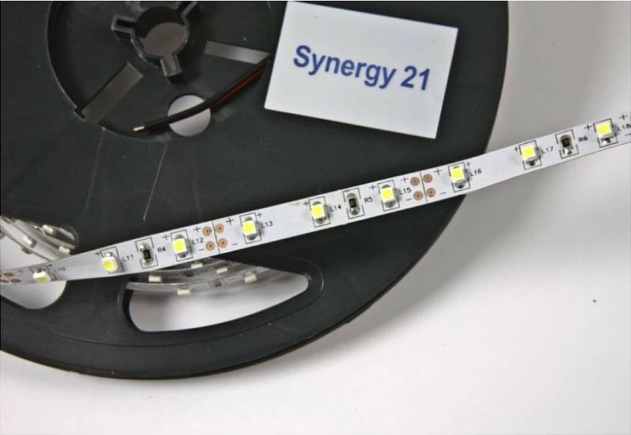 Shirit LED Synergy21 S21-LED-F00086, 5m, 12V, 300 LED, 4250K neutral white, IP67, i bardhë