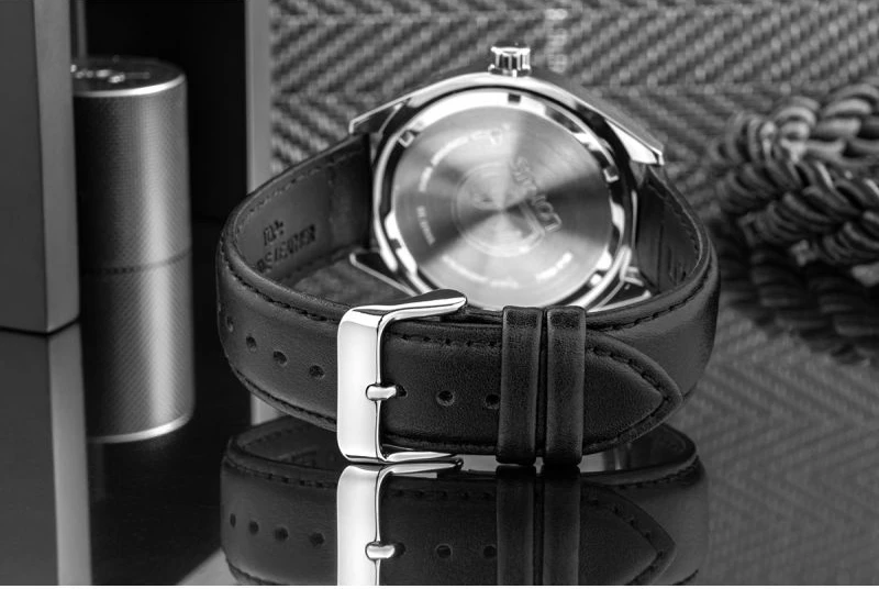 Orë dore për meshkuj Lorus, e zezë