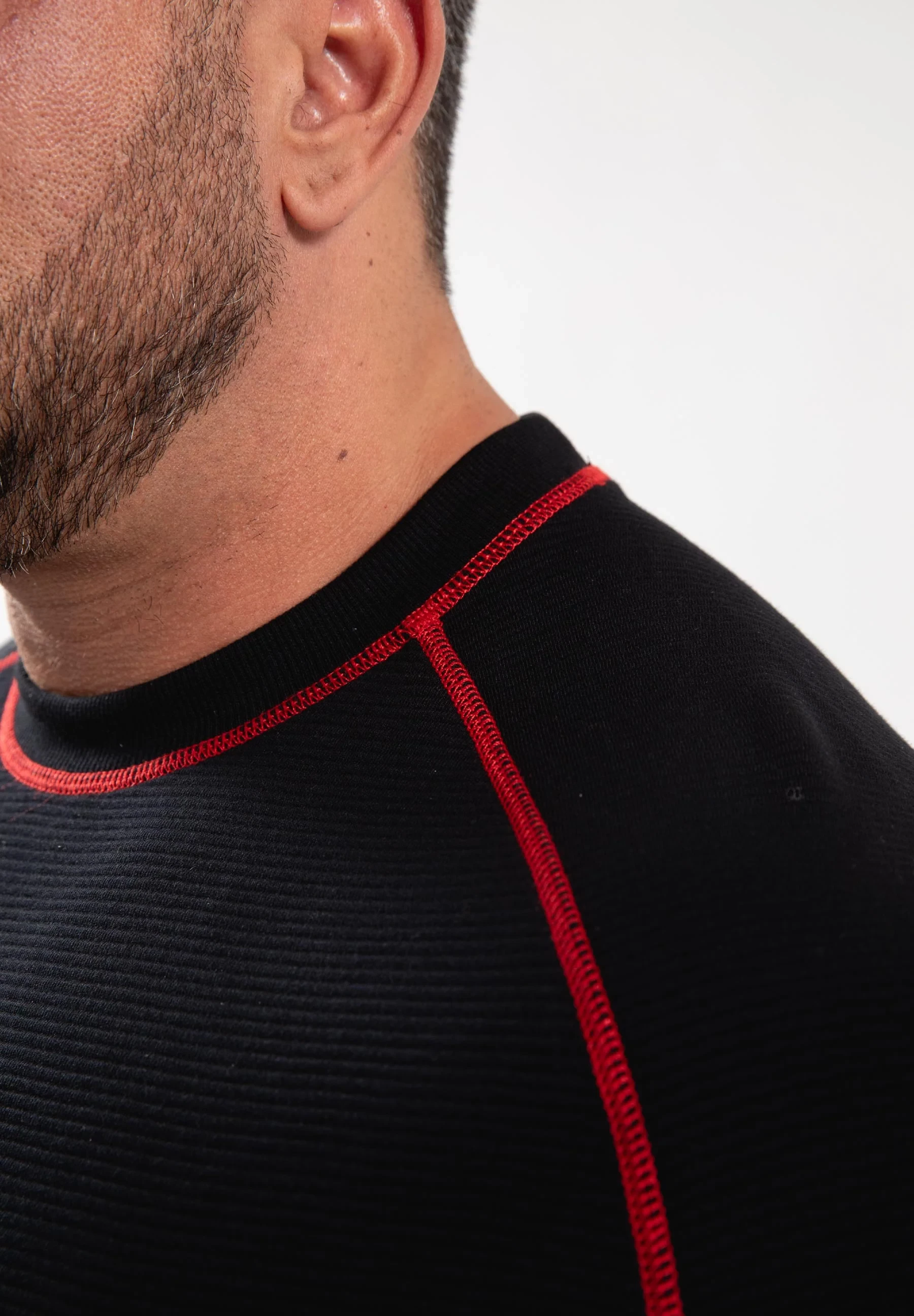 Finley Oversized T-Shirt - Black/Red [Madhësia: 2XL]