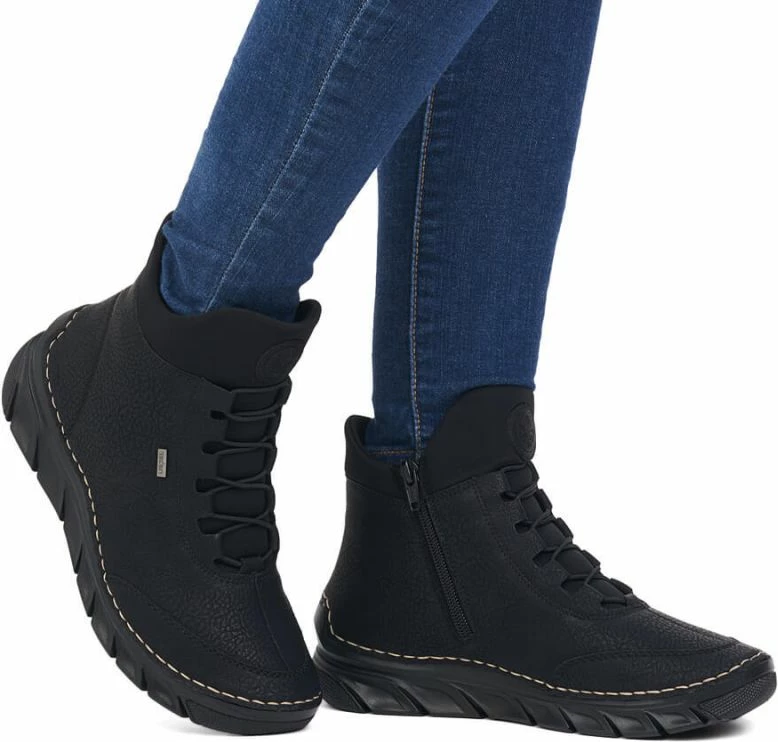 Çizme të izoluara për femra Rieker 55069-00, të zeza