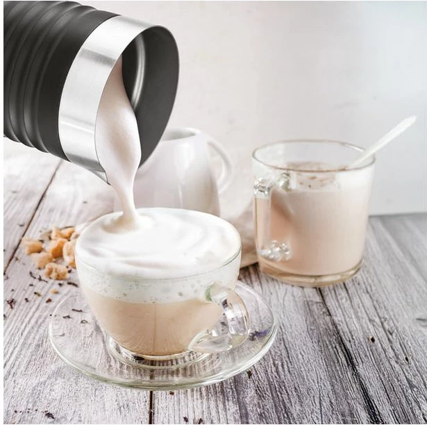 Shkumëzues qumështi UFESA Nuvella 600 W 200 ml, i zi