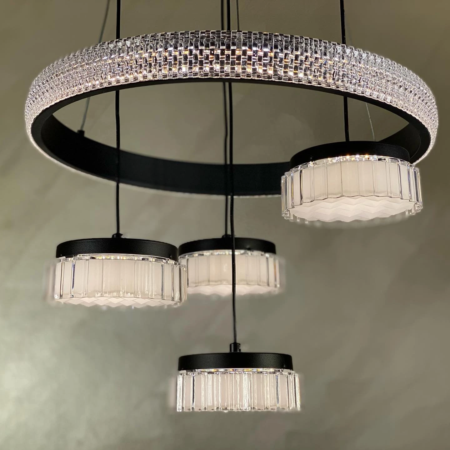 Abazhur LED i varur H01-BK