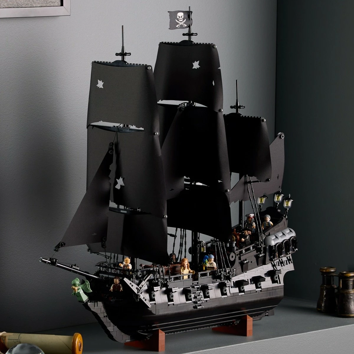 set ndërtimi LEGO Icons 10365 Pirate Ship of Captain Jack Sparrow, 2862 copë, 18+