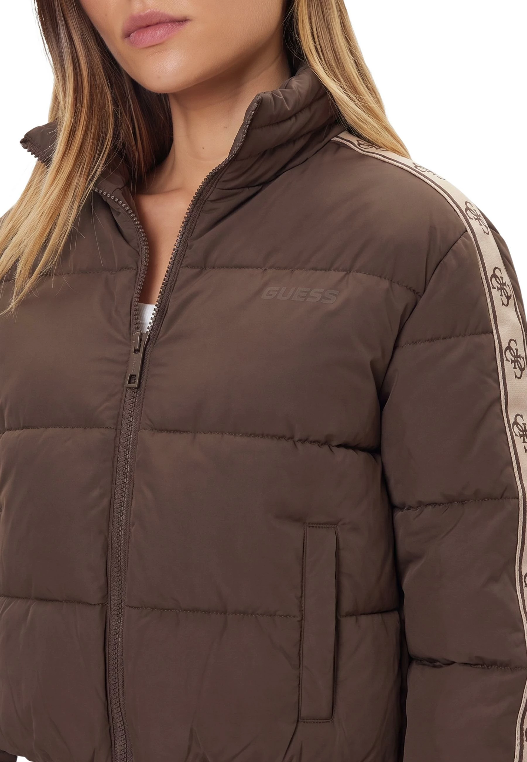 Jakne puffer për femra Guess Active New Jean V5BL11 WGYC2, kafe [Madhësia: S]