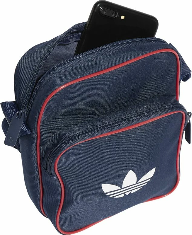 Çantë adidas, njëngjyrëshe