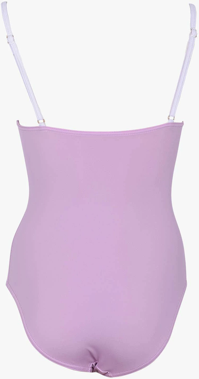 Rroba banje Jumeon, Ada, rozë