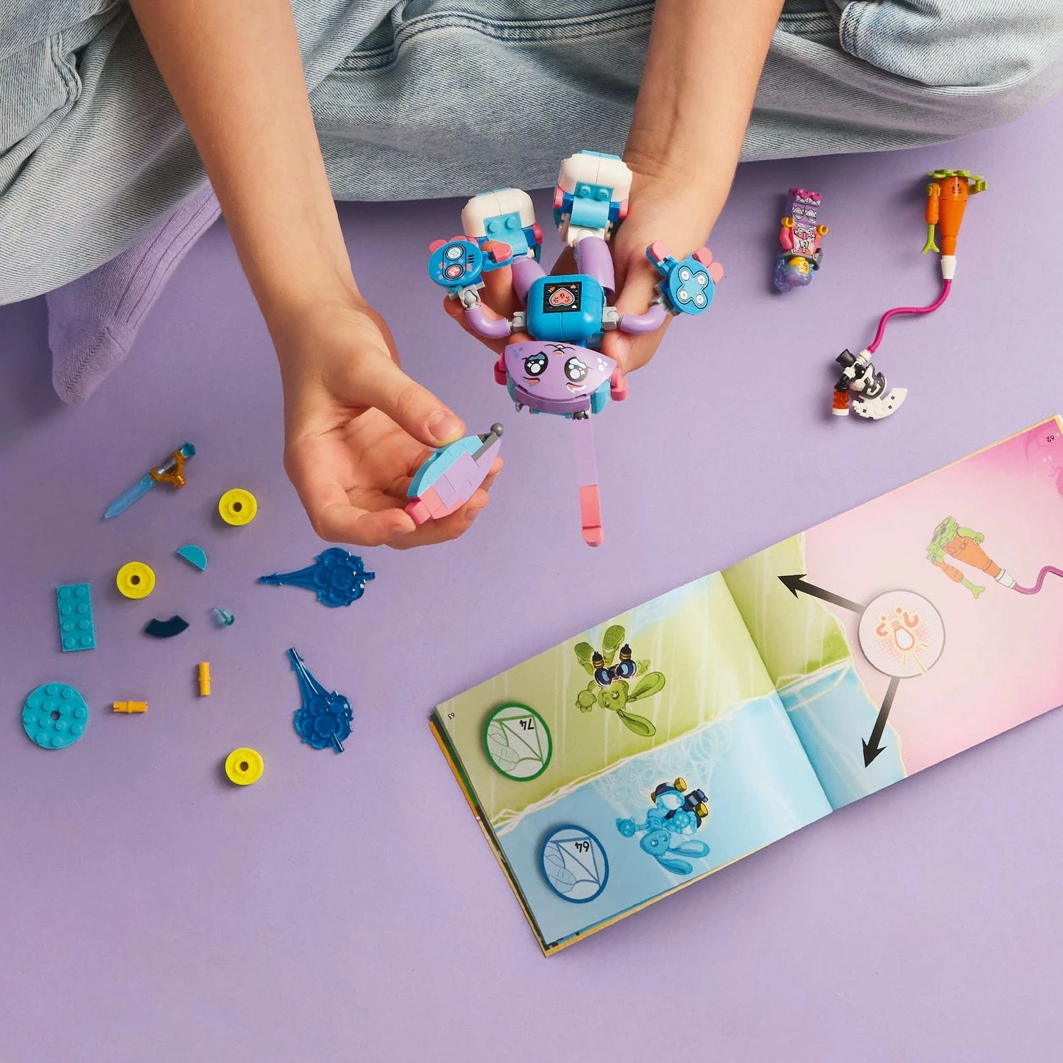 Set ndërtimi LEGO DREAMZzz 71490 Izzie dhe Bunchurro Gaming Lepuri, 252 pjesë, shumëngjyrësh