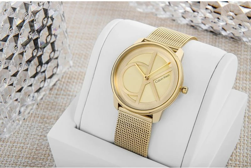 Orë dore për femra Calvin Klein, të arta