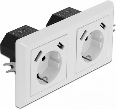 Prizë muri DeLOCK 2x CEE 7/3 me 4x USB-A 2.8A, 250V 16A, e bardhë