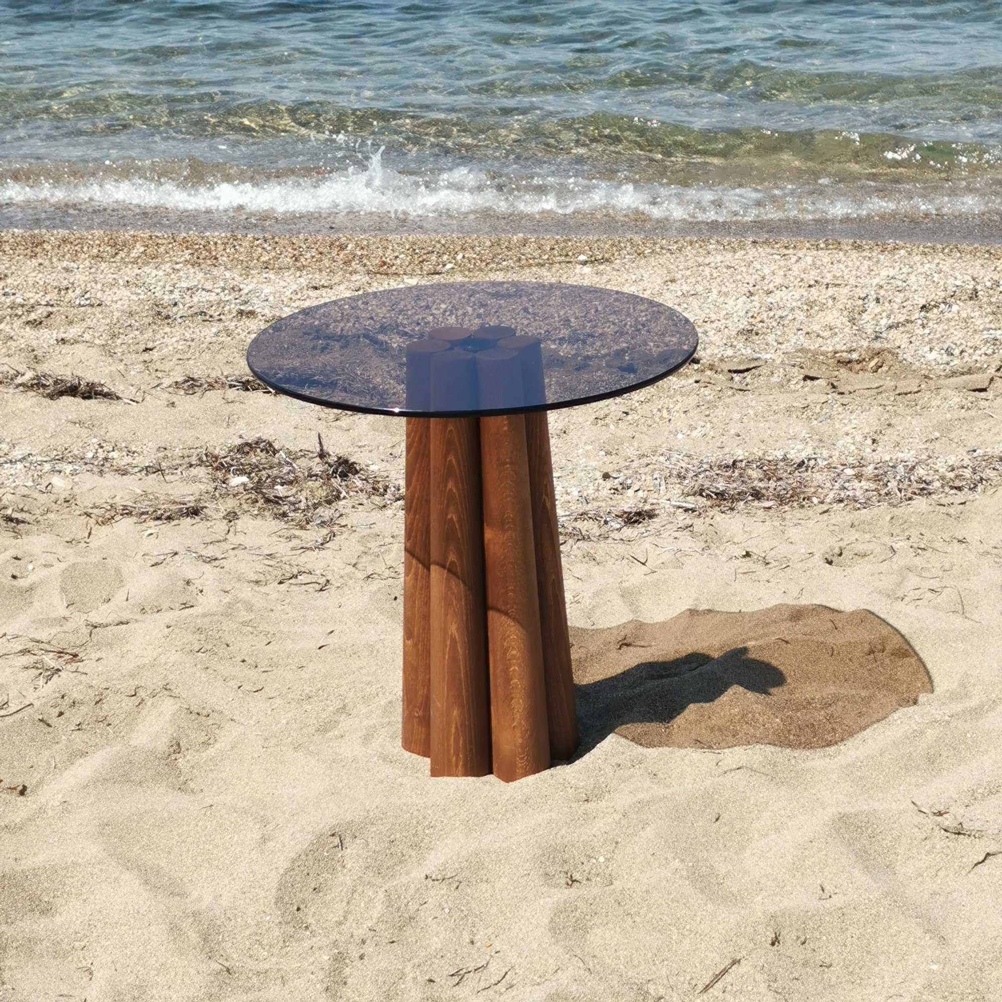 Tavolinë kafeje Skye Decor, Thales, bronz dhe arre