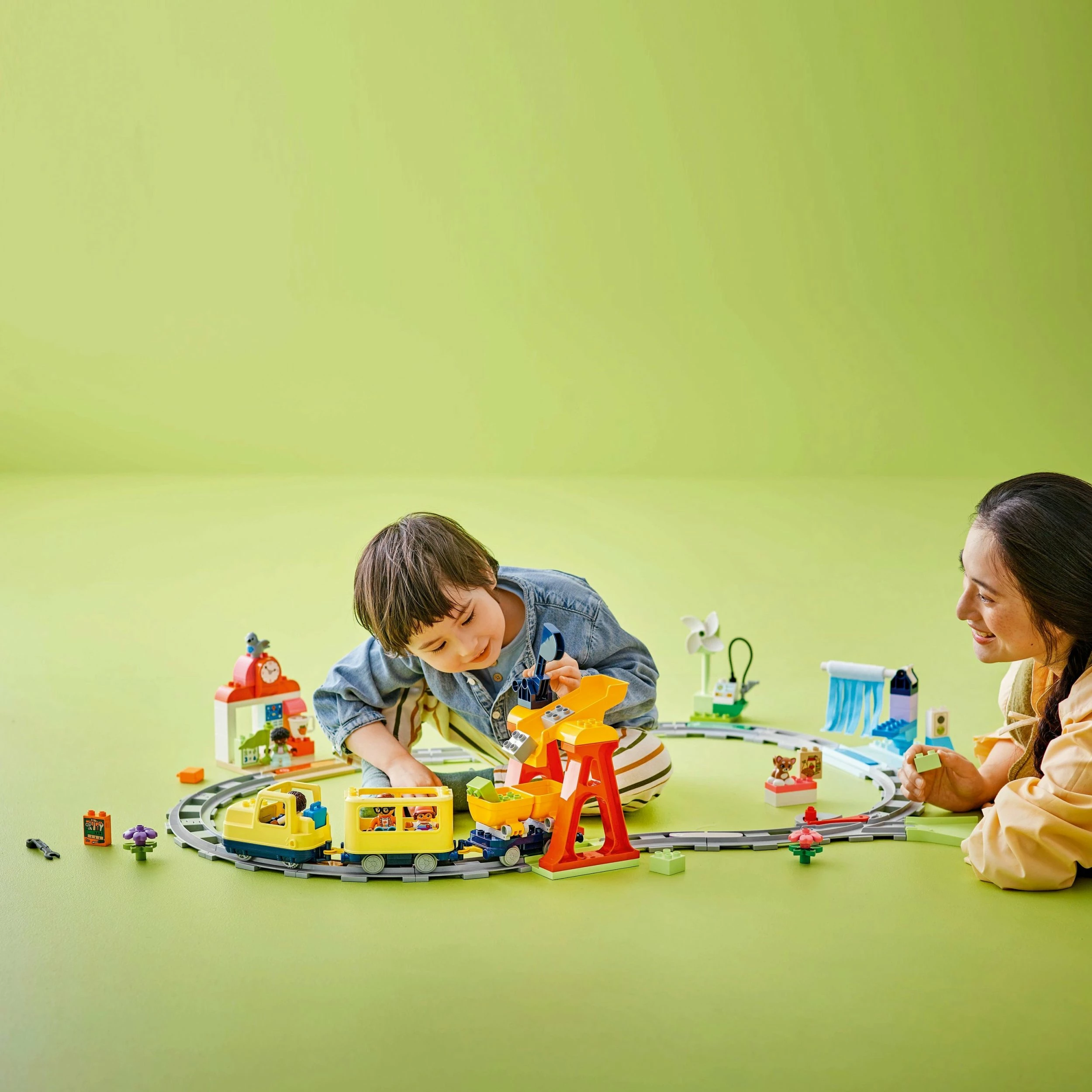 Set LEGO DUPLO tren interaktiv qyteti 10428, 103 copë