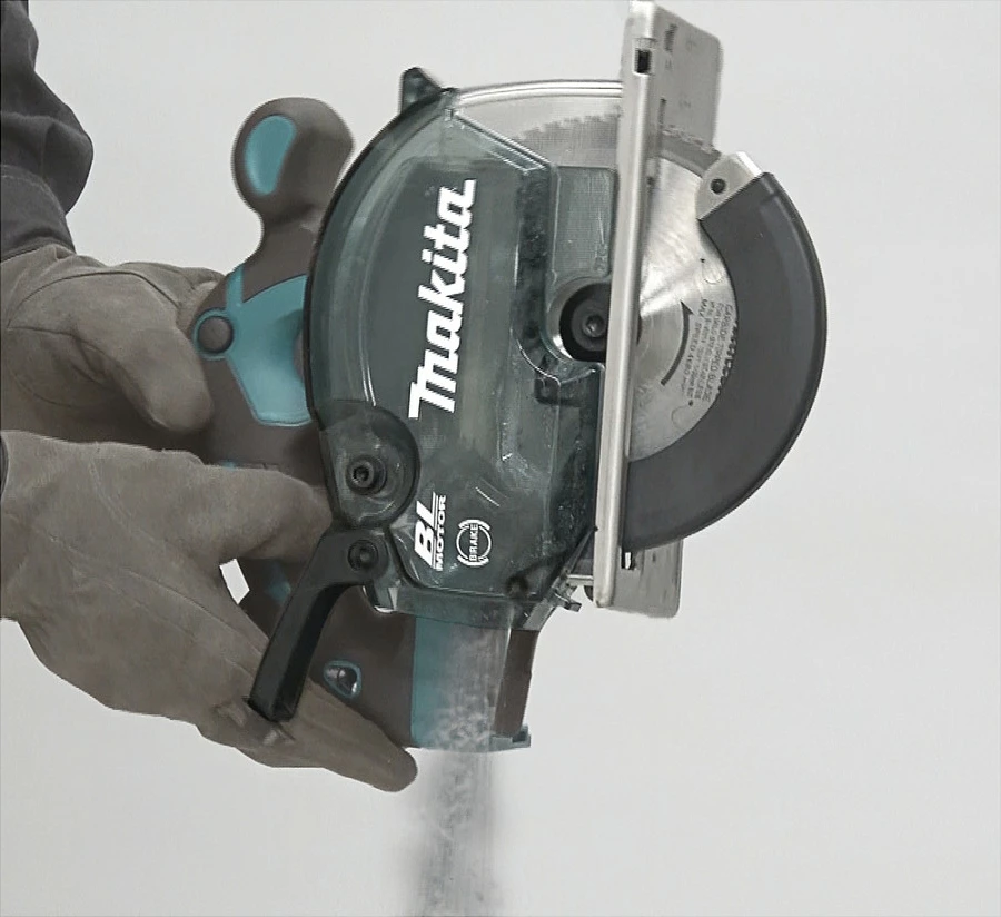 Sharrë rrethore me akumulator Makita DCS553Z, 18V, disk 150mm, pa akumulator/karikues, blu/zezë