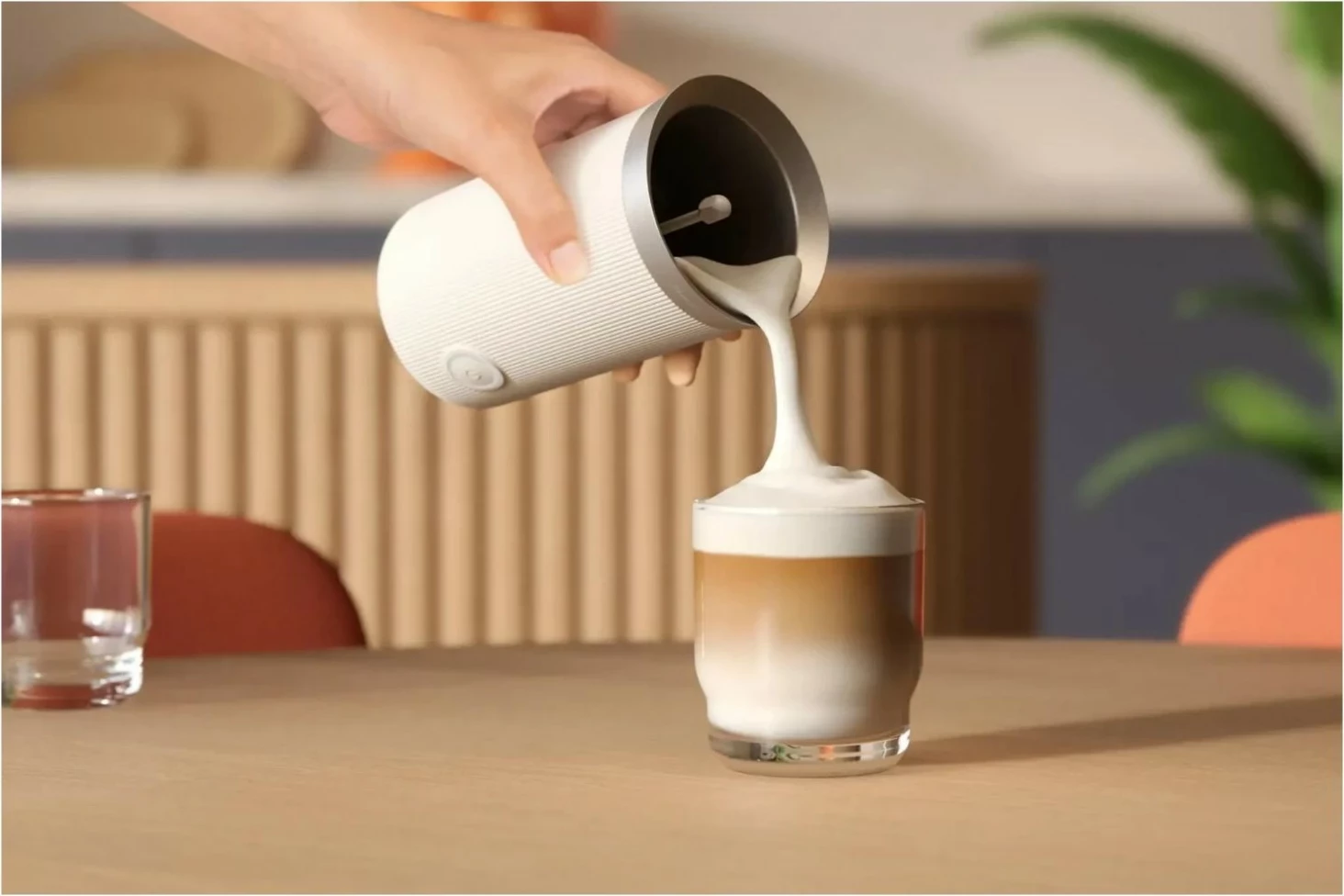 Makineri për shkumë qumështi Philips Baristina BAR311, elektrike, 120ml, e bardhë