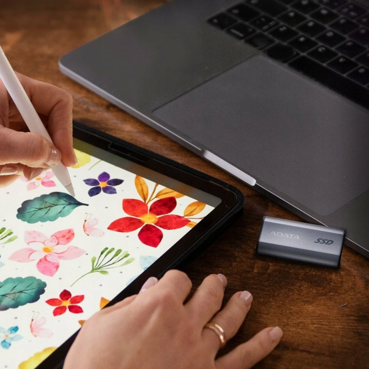 Disk SSD ekstern ADATA SC750 1TB USB-C USB 3.2 Gen2, i zi