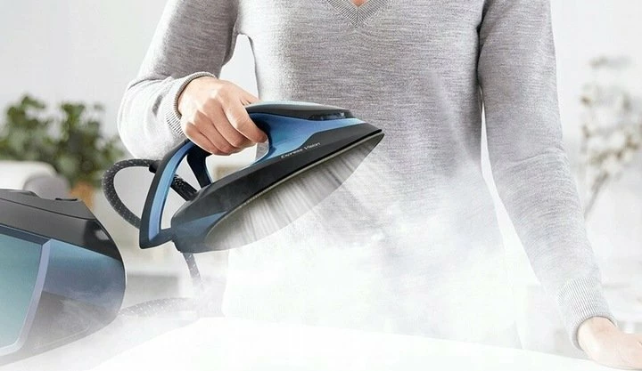 Hekur me gjenerator avulli Tefal Express Vision SV8151 2800W, 7 bar, 130 g/min, boost 500 g/min, rezervuar 1.8 L, zi/kaltër