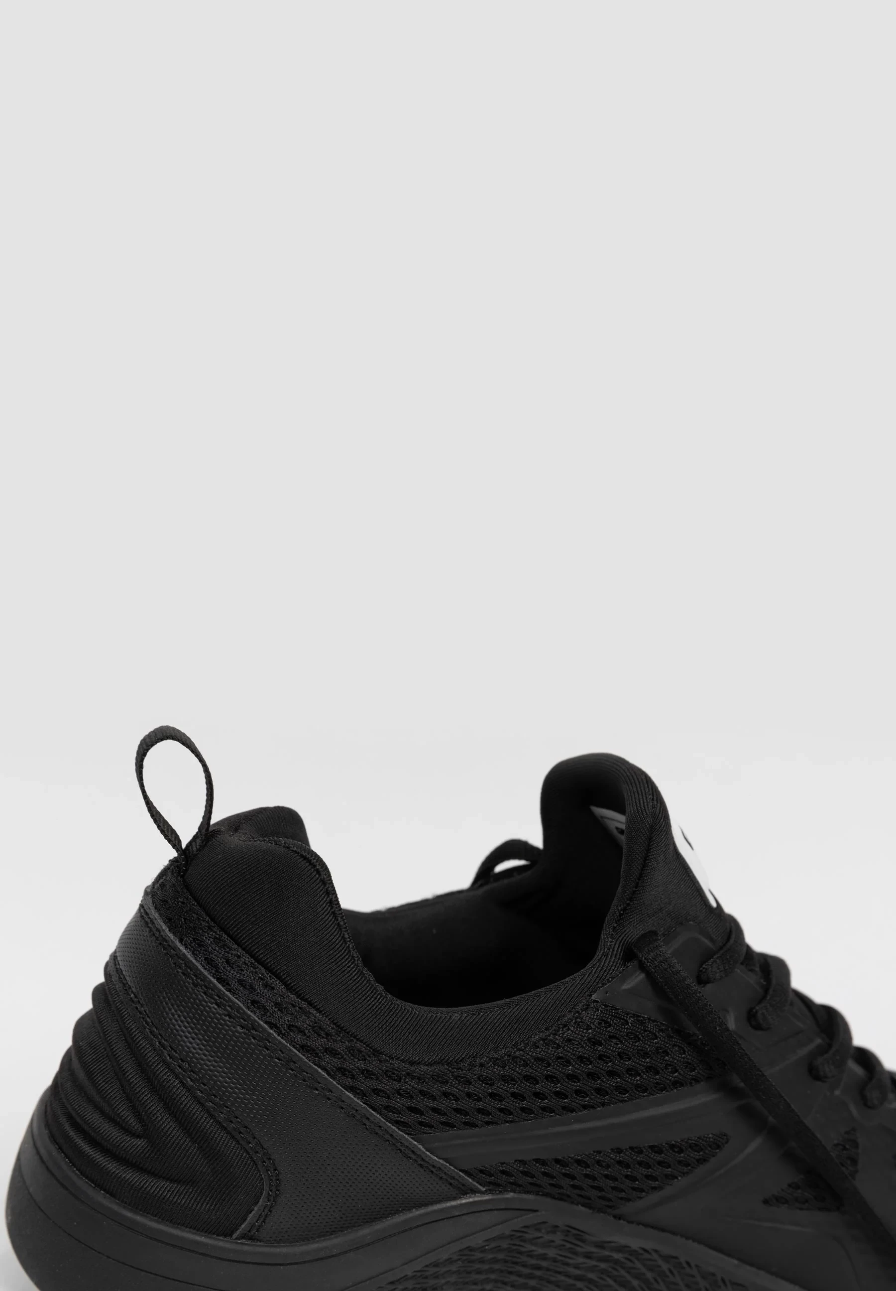 Gorilla Wear Gym Hybrids -Black/Black [Madhësia: 40]
