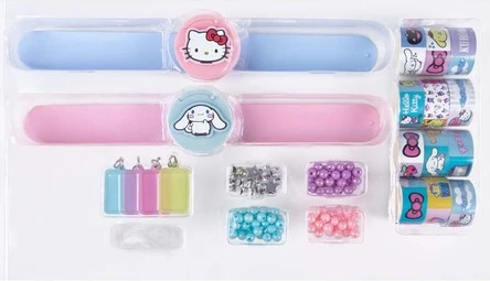 Set për krijimin e byzylykëve Hello Kitty Deluxe Snap Band