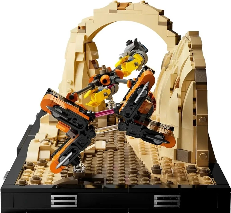 Set LEGO Star Wars 75380 Diorama: Mos Espa Podrace