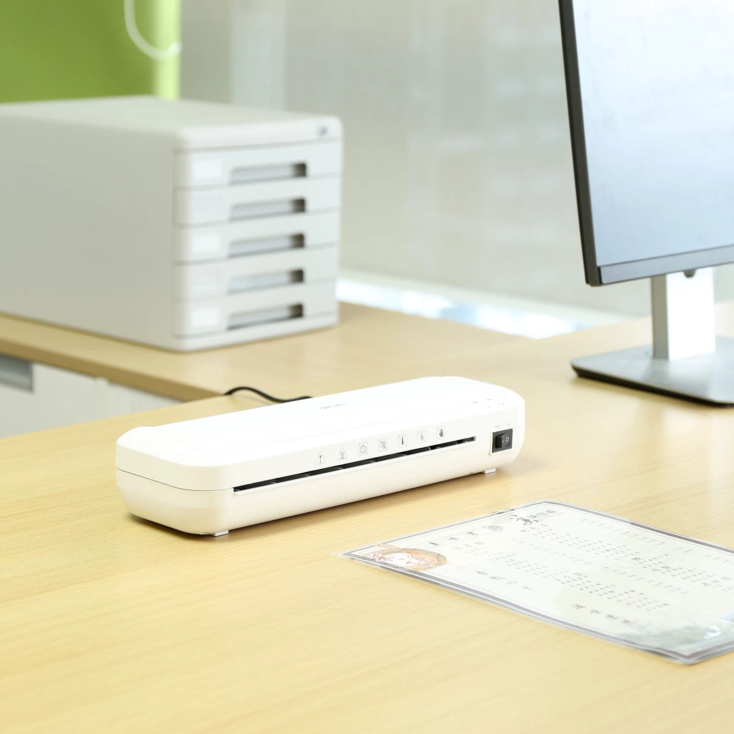 DELI MAKINE PER PLASTIFIKIM A4 2132