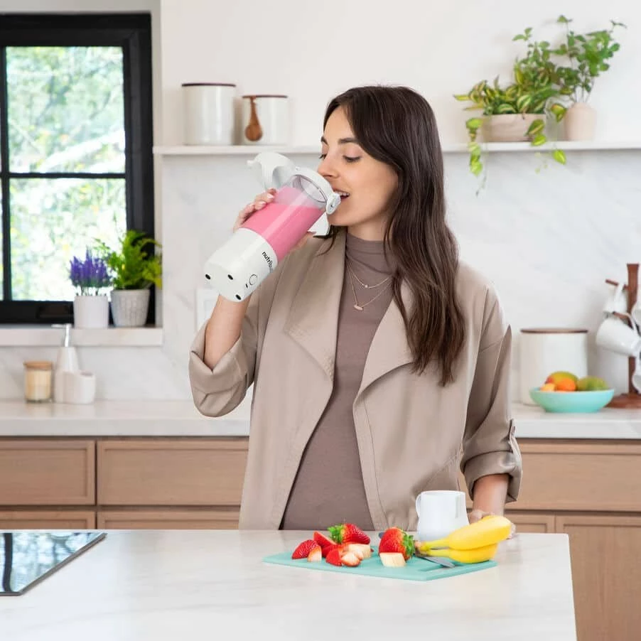 Blender portativ Nutribullet Portable NBP003W 475 ml, i bardhë, set me gotë Tritan dhe kabllo USB-C