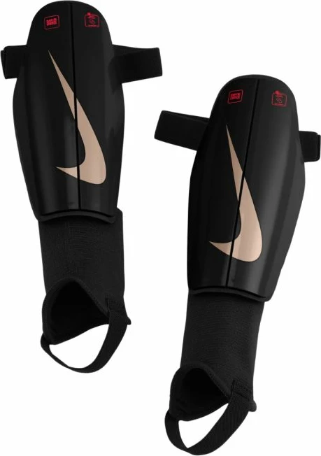 Mbrojtëse kërcinjsh Nike Charge DX4608 011, të zeza