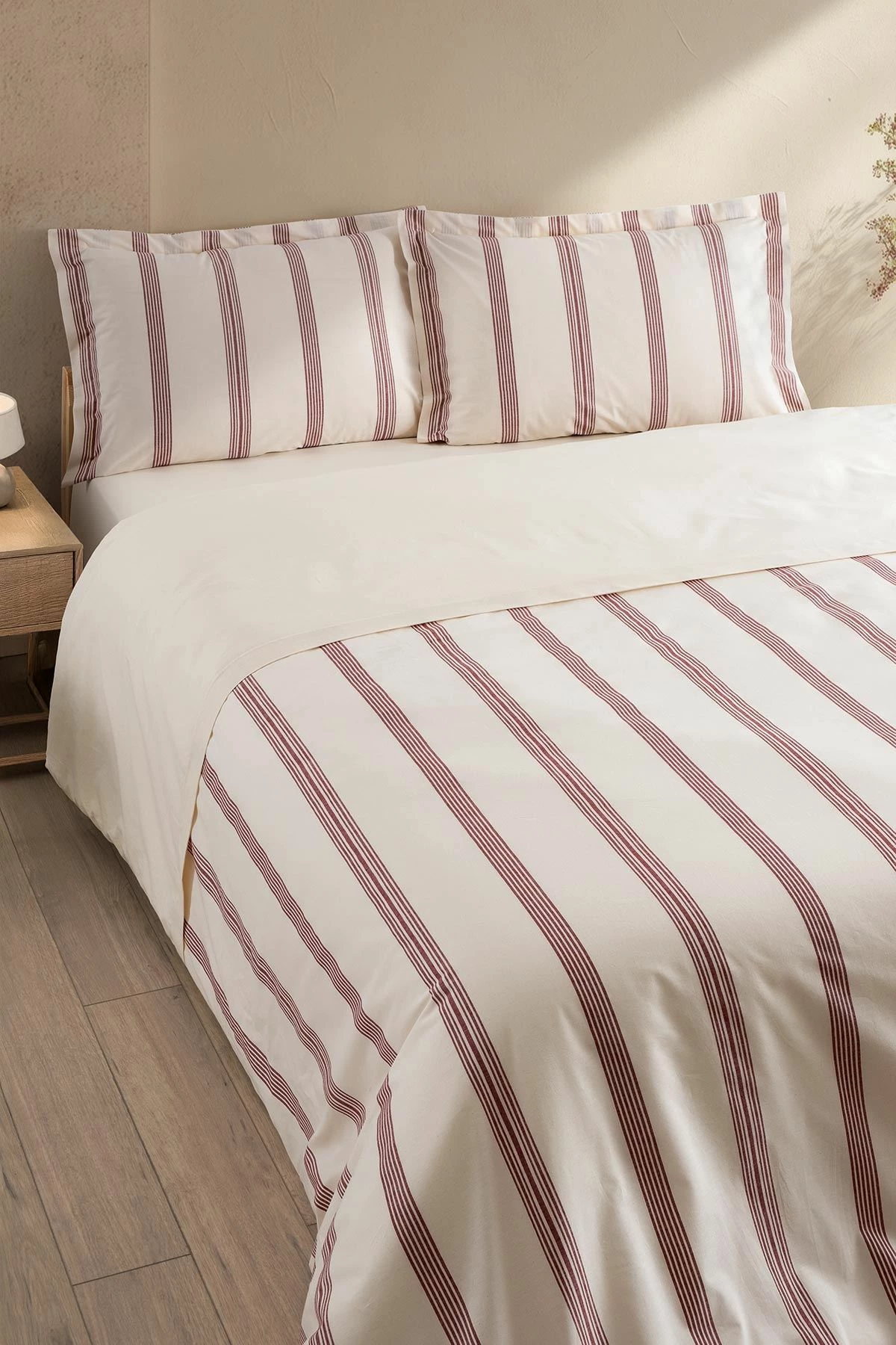 Set mbulesë për jorgan dopio, L'Essentiel Linge de Maison, Asos, ngjyrë burgundy