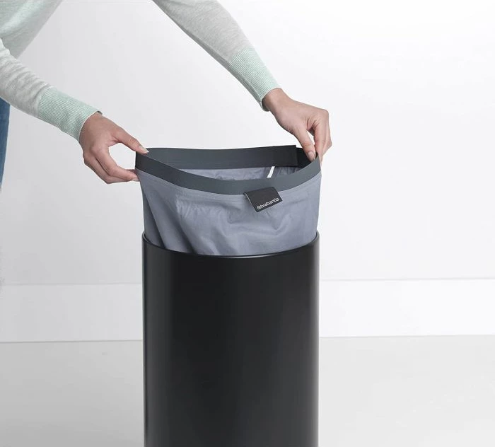 Shportë rrobash Brabantia 120008 35L rrethore me kapak, mat e zezë