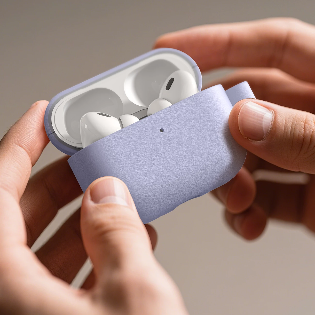 Mbështjellës AmazingThing Glamor për AirPods Pro 3, lëkurë poliester + mikrofibër, me karabinë, kompatibil me karikim wireless, vjollcë